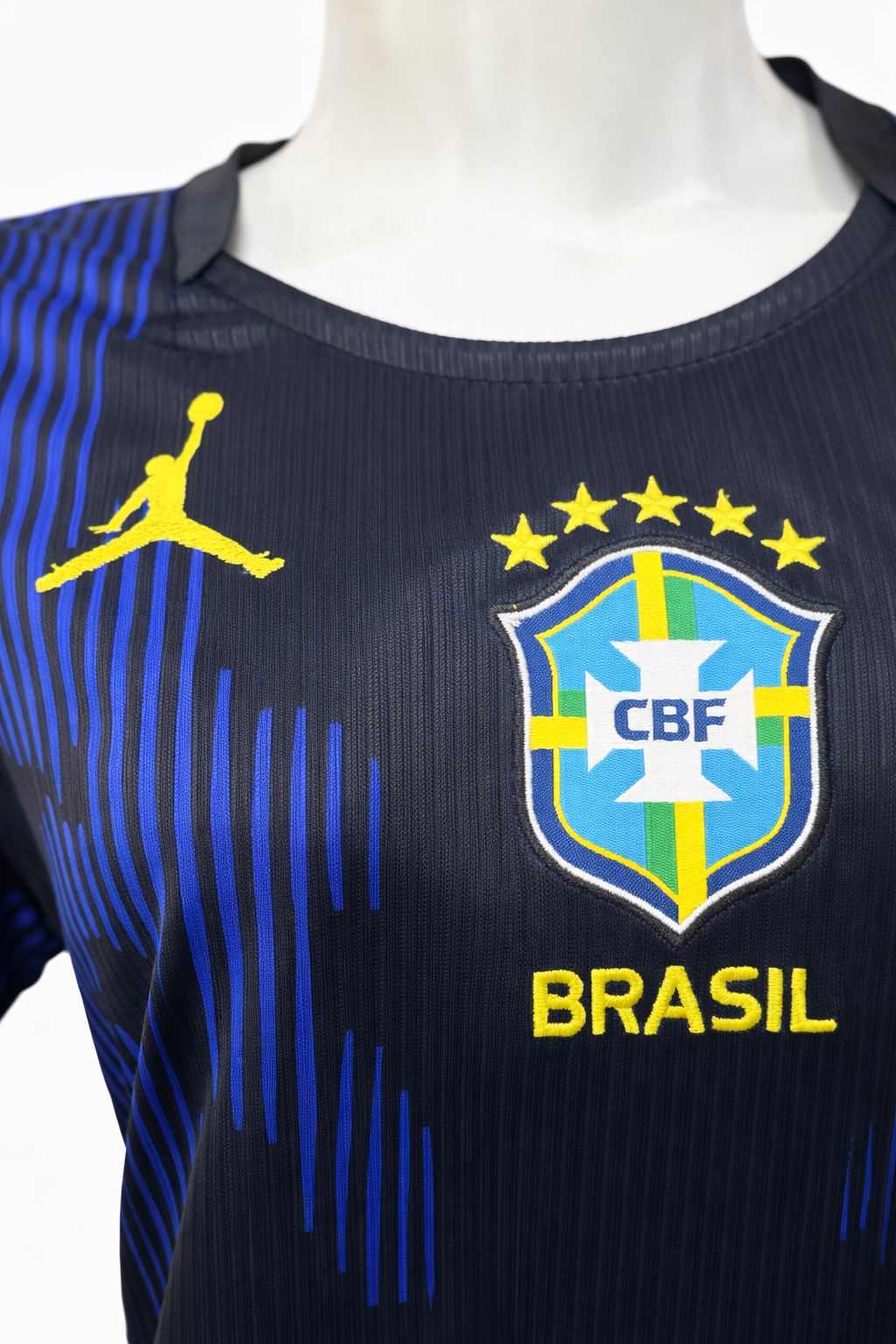 Camiseta Seleção Brasileira Tailandesa Azul Feminina