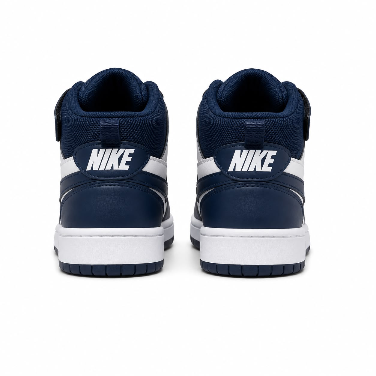 Nike Botinha Azul Marinho e Branco