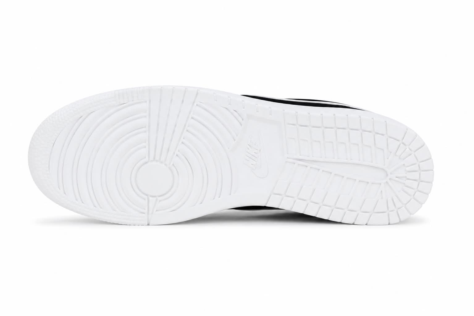 Nike Dunk Borough Preto e Branco 